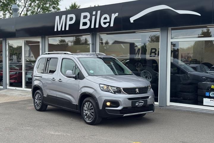 Grå Peugeot Rifter fra 2019