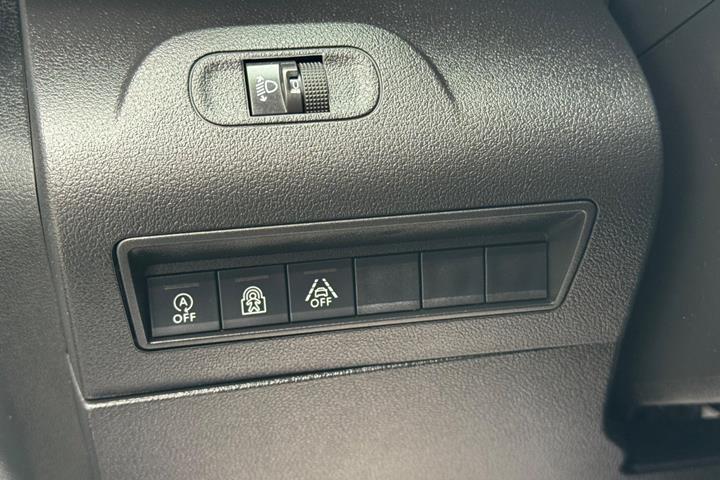 Grå Peugeot Rifter fra 2019