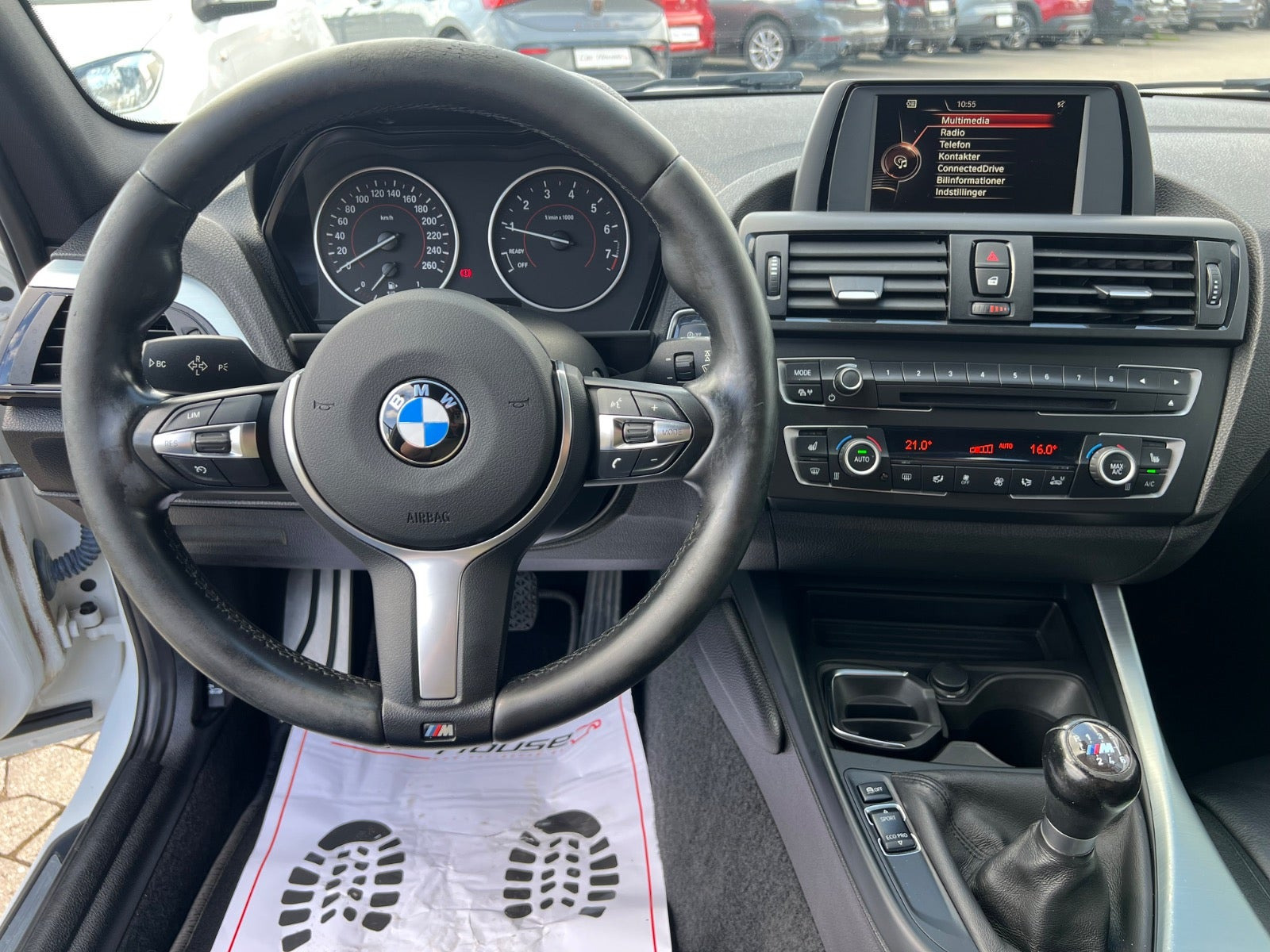 Hvid BMW 116i fra 2014