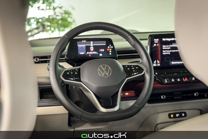 Blå VW ID.Buzz fra 2024
