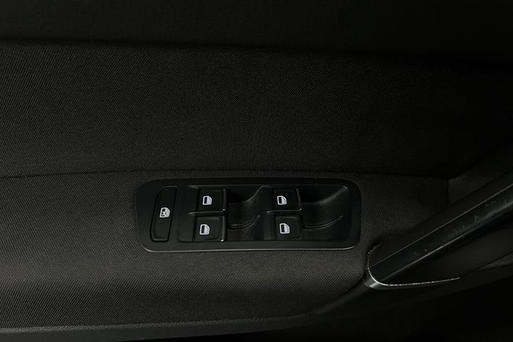 undefined VW Golf Sportsvan fra 2014