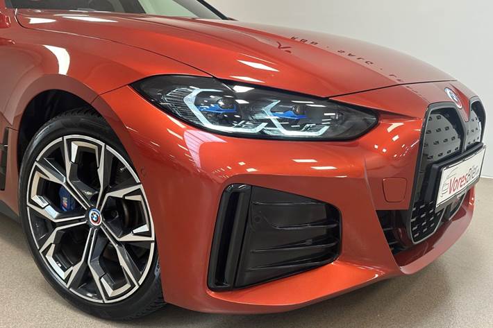 Orange BMW i4 fra 2022