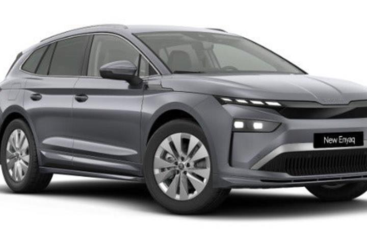 Grå Skoda Enyaq fra 2026 set udefra