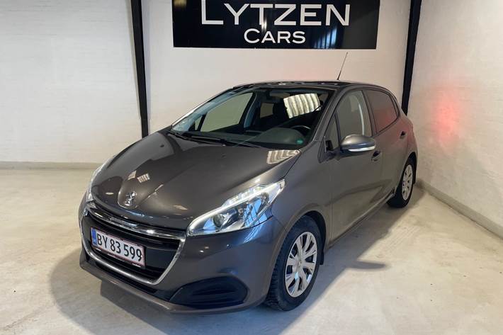 Grå Peugeot 208 fra 2018