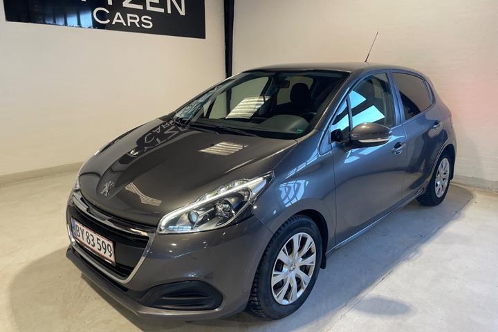 Grå Peugeot 208 fra 2018