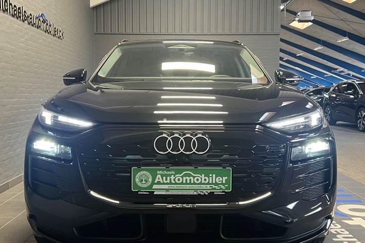 Sort Audi Q6 e-tron fra 2025