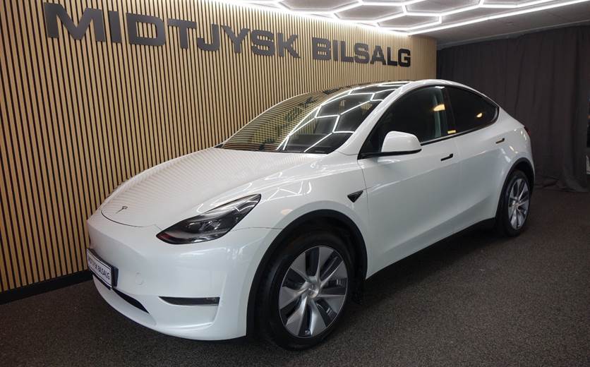 Tesla Model Y Long Range AWD