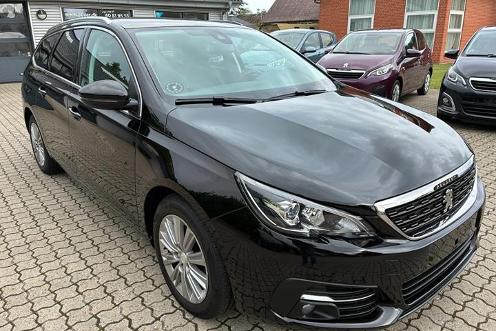 Sort Peugeot 308 fra 2018
