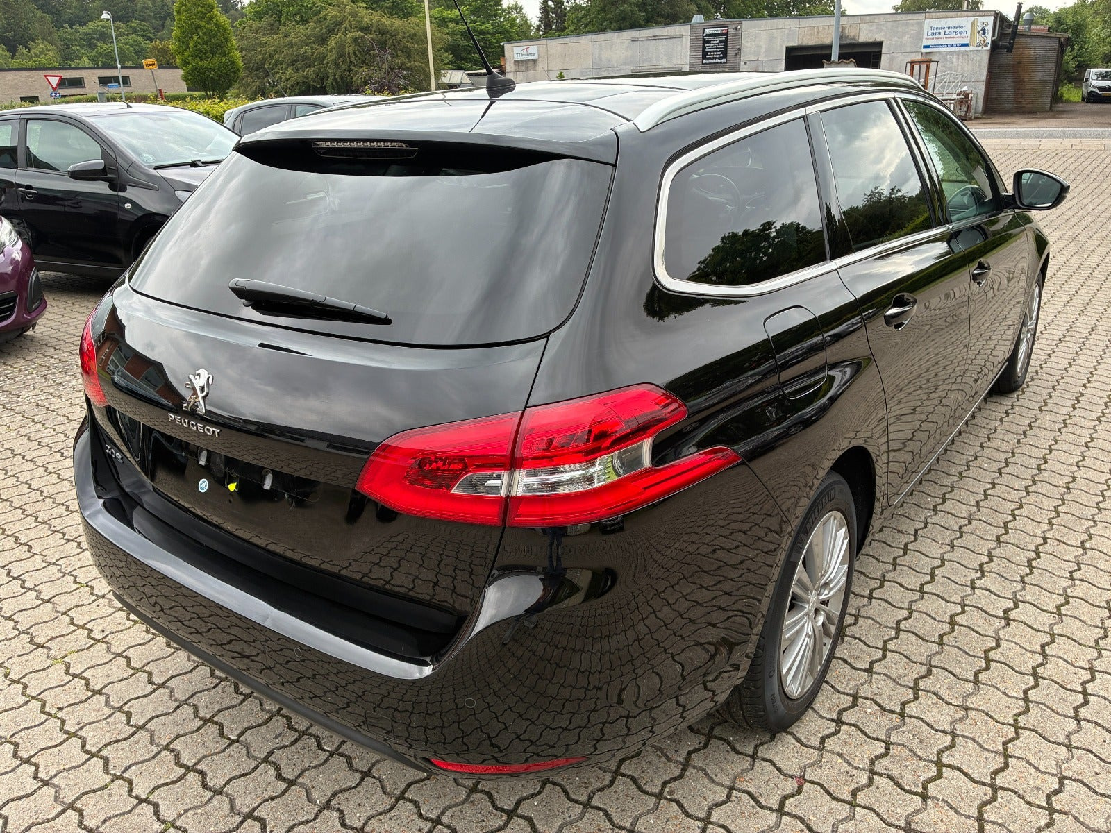 Sort Peugeot 308 fra 2018