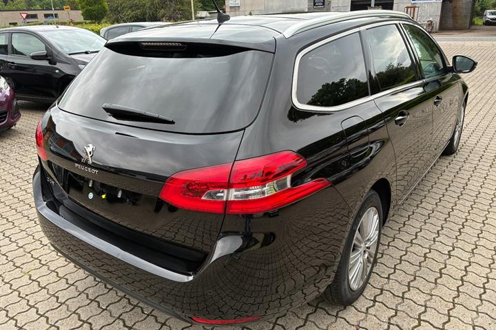 Sort Peugeot 308 fra 2018