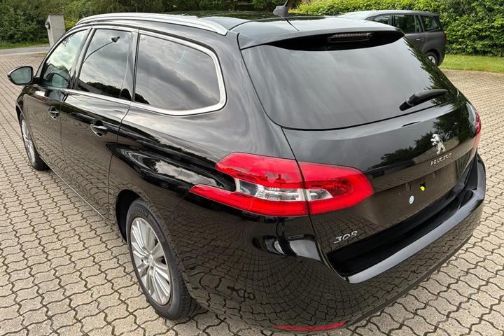 Sort Peugeot 308 fra 2018