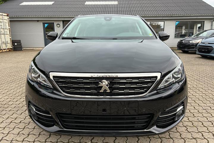 Sort Peugeot 308 fra 2018