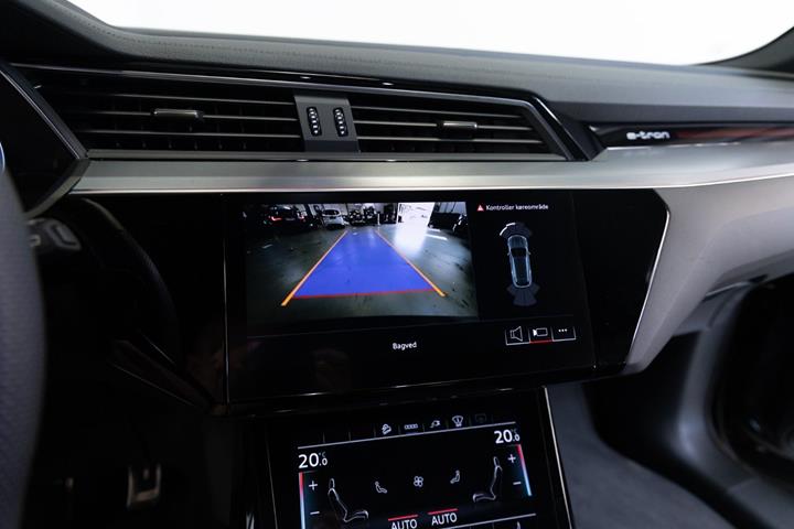 Sort Audi Q8 e-tron fra 2024