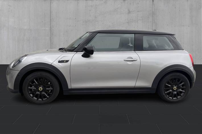 Sølv Mini Cooper SE fra 2023