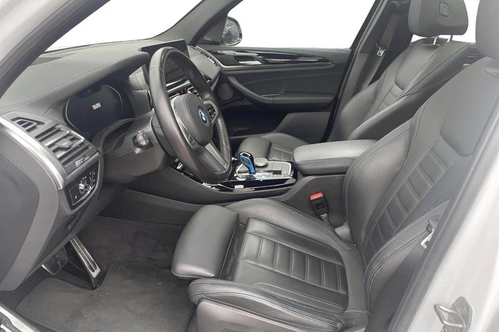 Hvid BMW iX3 fra 2023