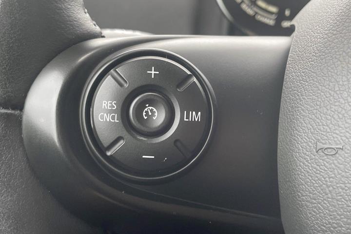 Blå Mini Countryman Cooper SE fra 2021