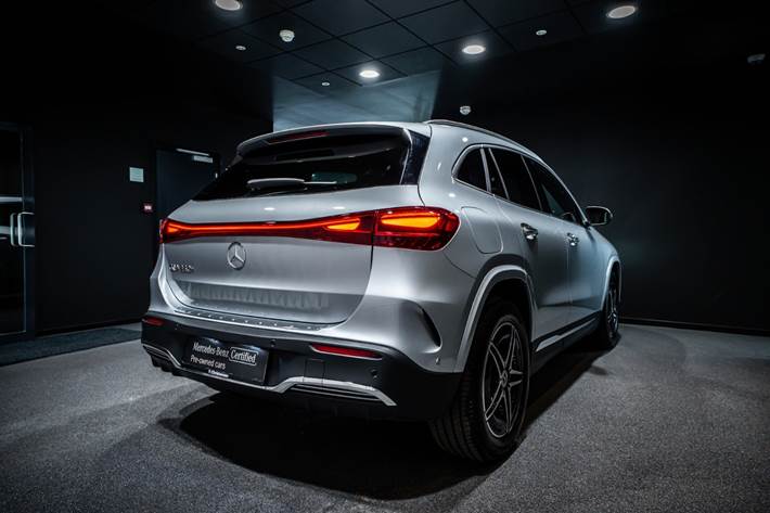 Sølv Mercedes EQA250+ fra 2026