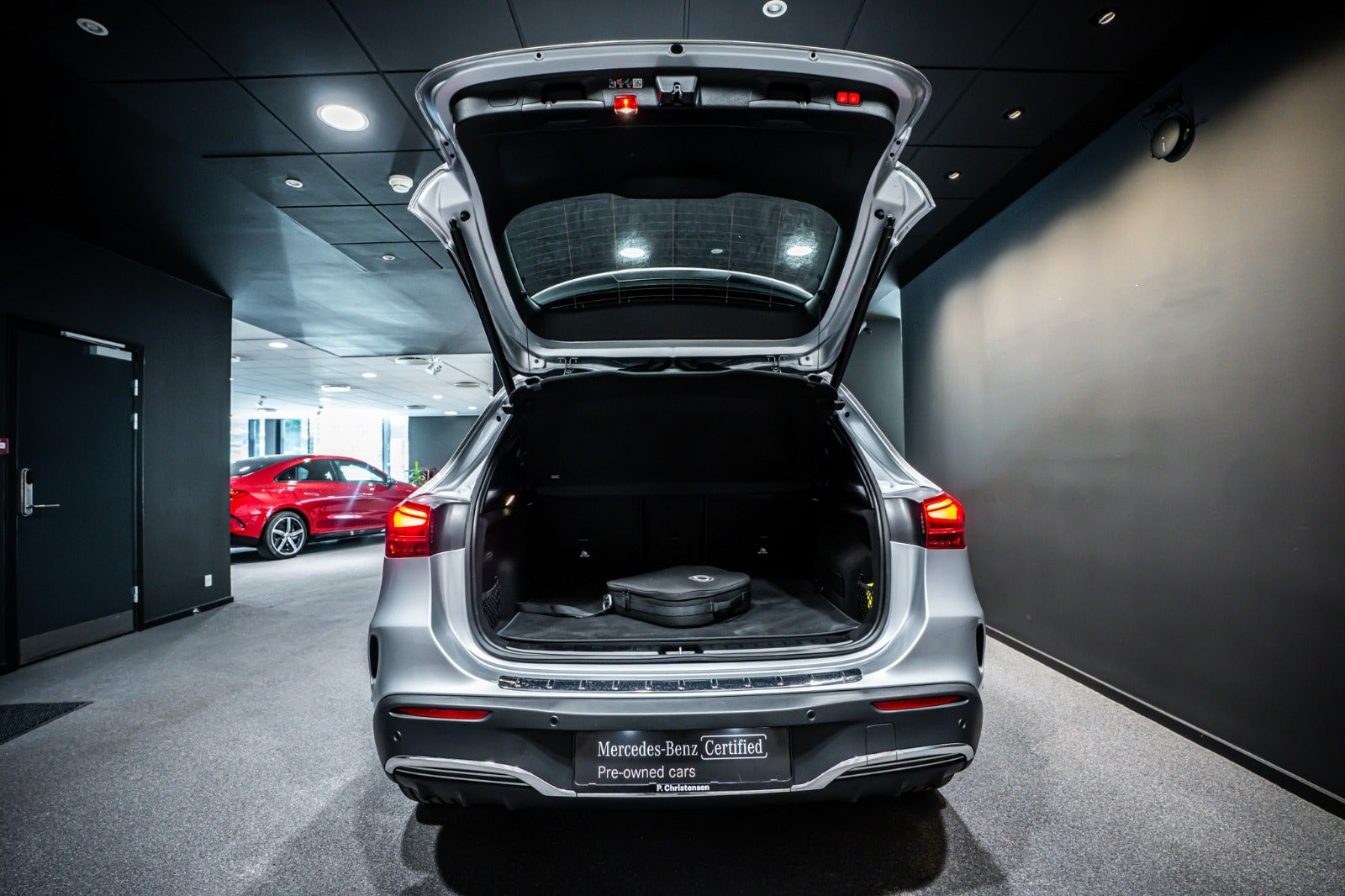 Sølv Mercedes EQA250+ fra 2026