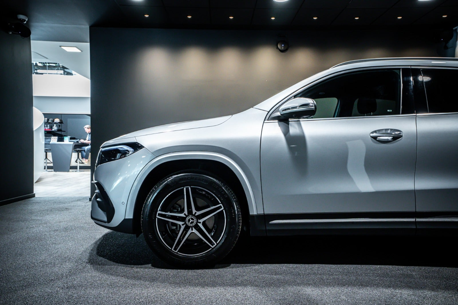 Sølv Mercedes EQA250+ fra 2026