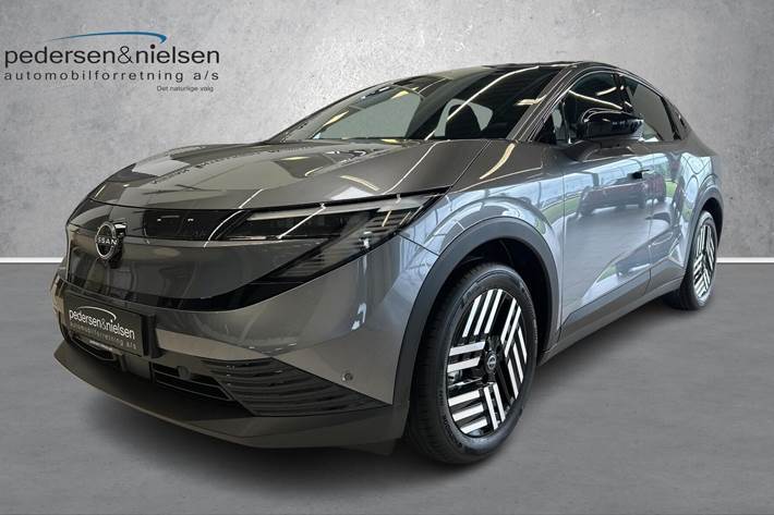Sort Nissan Leaf fra 2026 set udefra