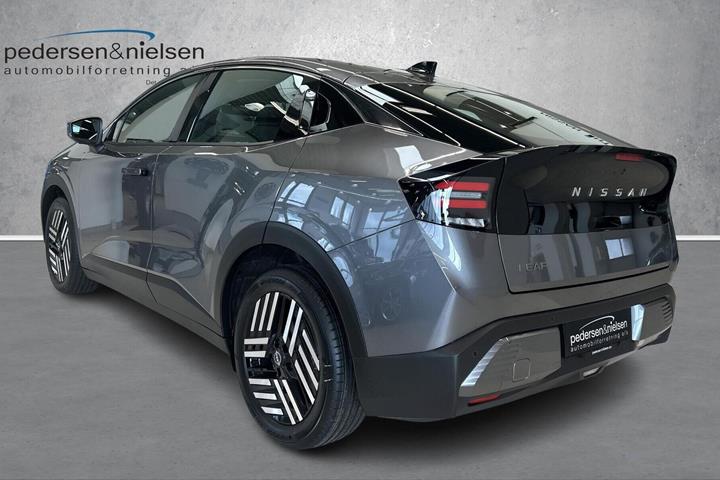 Sort Nissan Leaf fra 2026