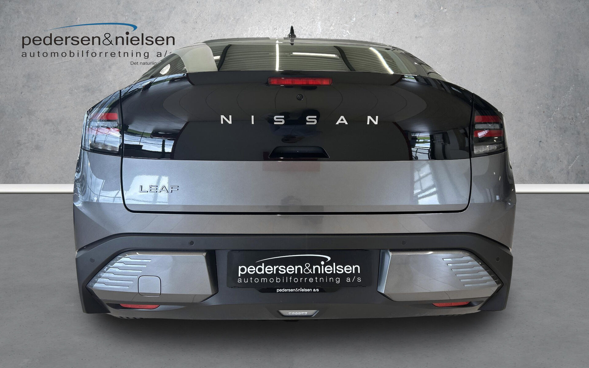 Sort Nissan Leaf fra 2026