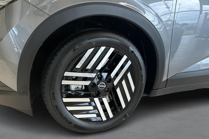 Sort Nissan Leaf fra 2026