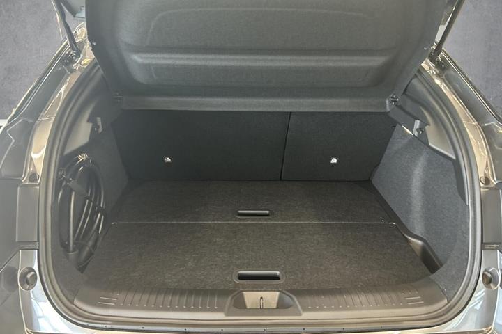 Sort Nissan Leaf fra 2026