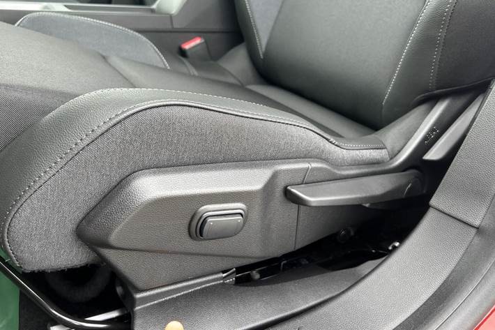 Rød Nissan Micra fra 2026