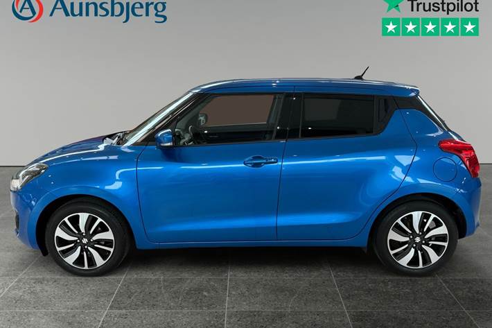 Blå Suzuki Swift fra 2020