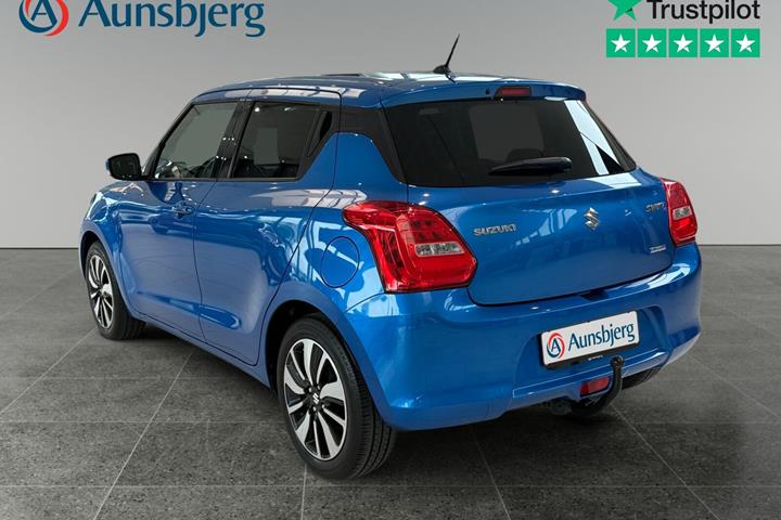 Blå Suzuki Swift fra 2020