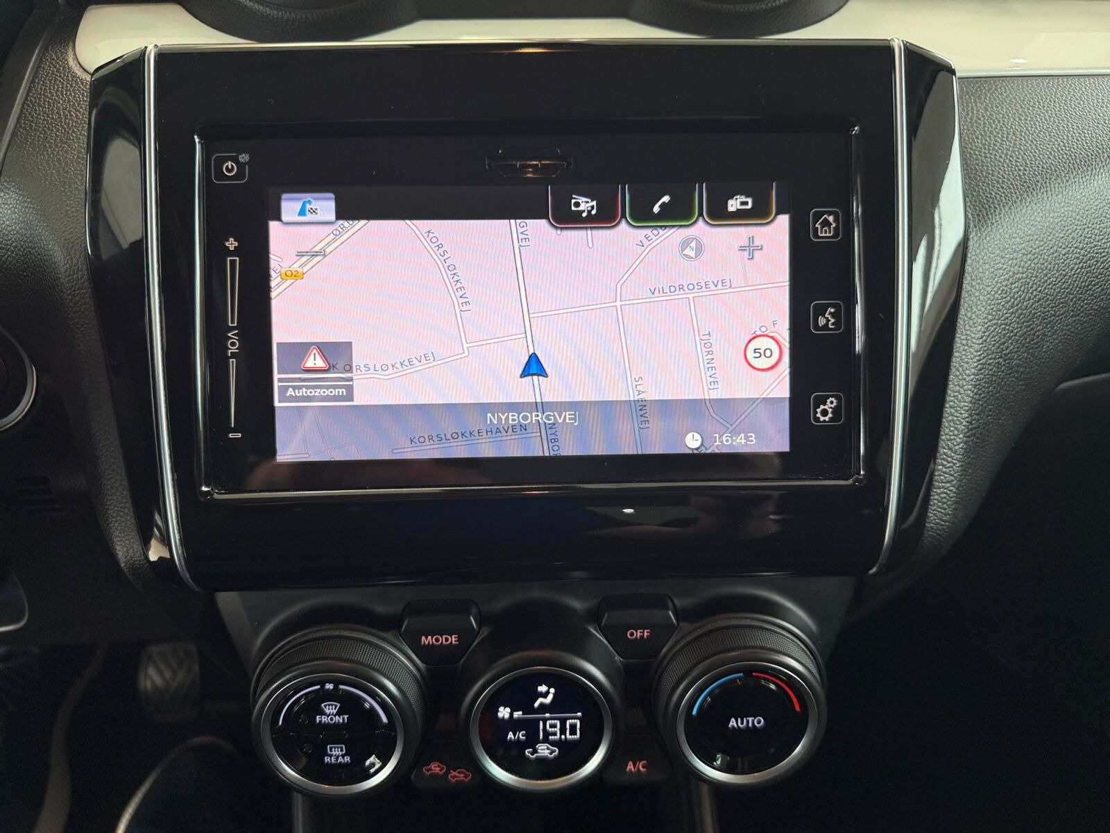 Blå Suzuki Swift fra 2020