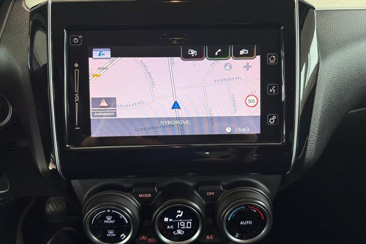 Blå Suzuki Swift fra 2020