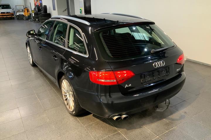 Sort Audi A4 fra 2008