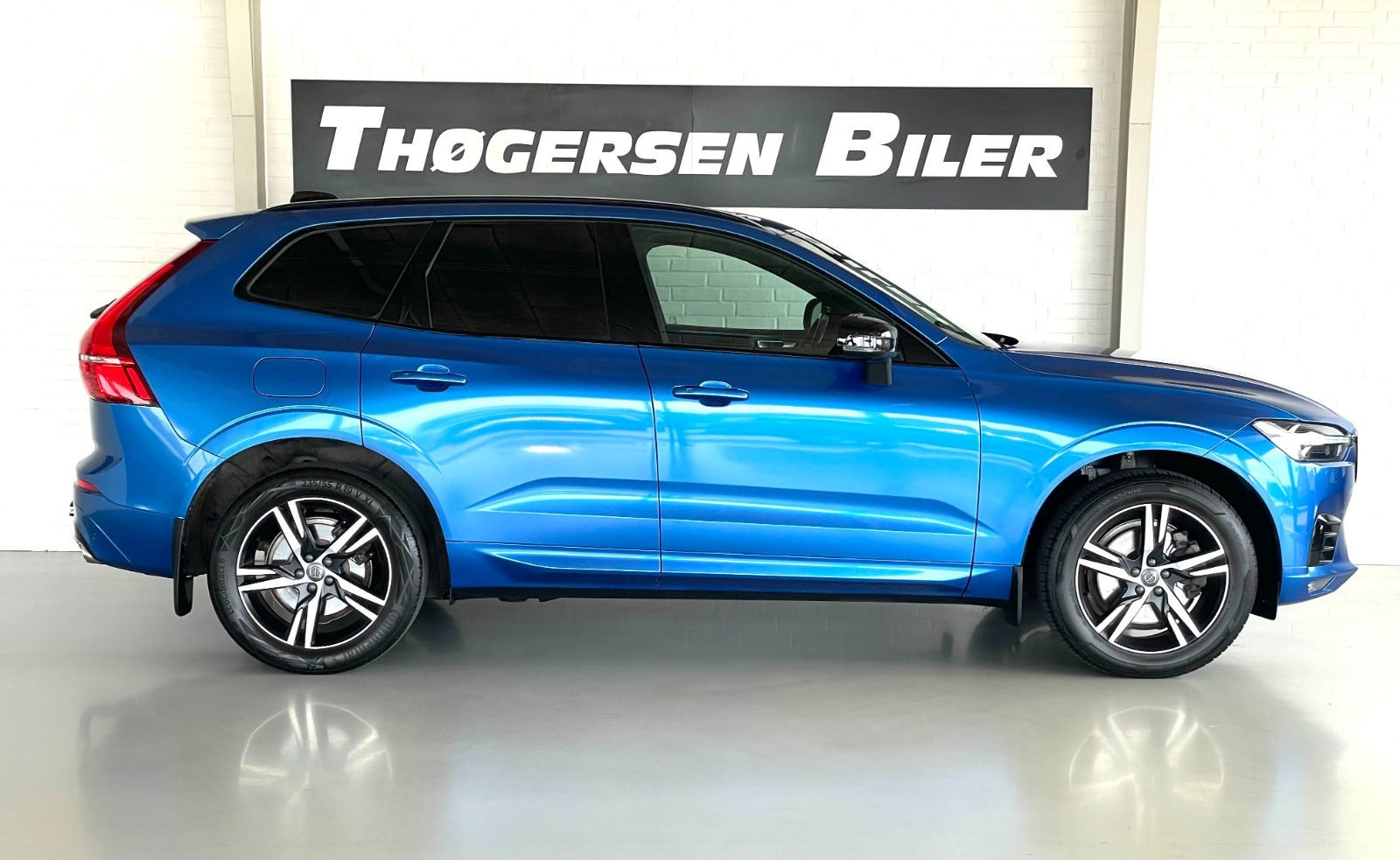 Blå Volvo XC60 fra 2021