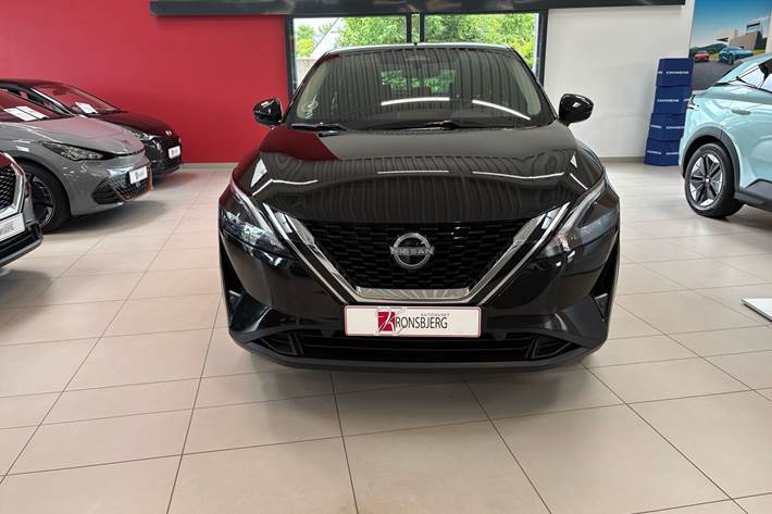 Sort Nissan Qashqai fra 2024