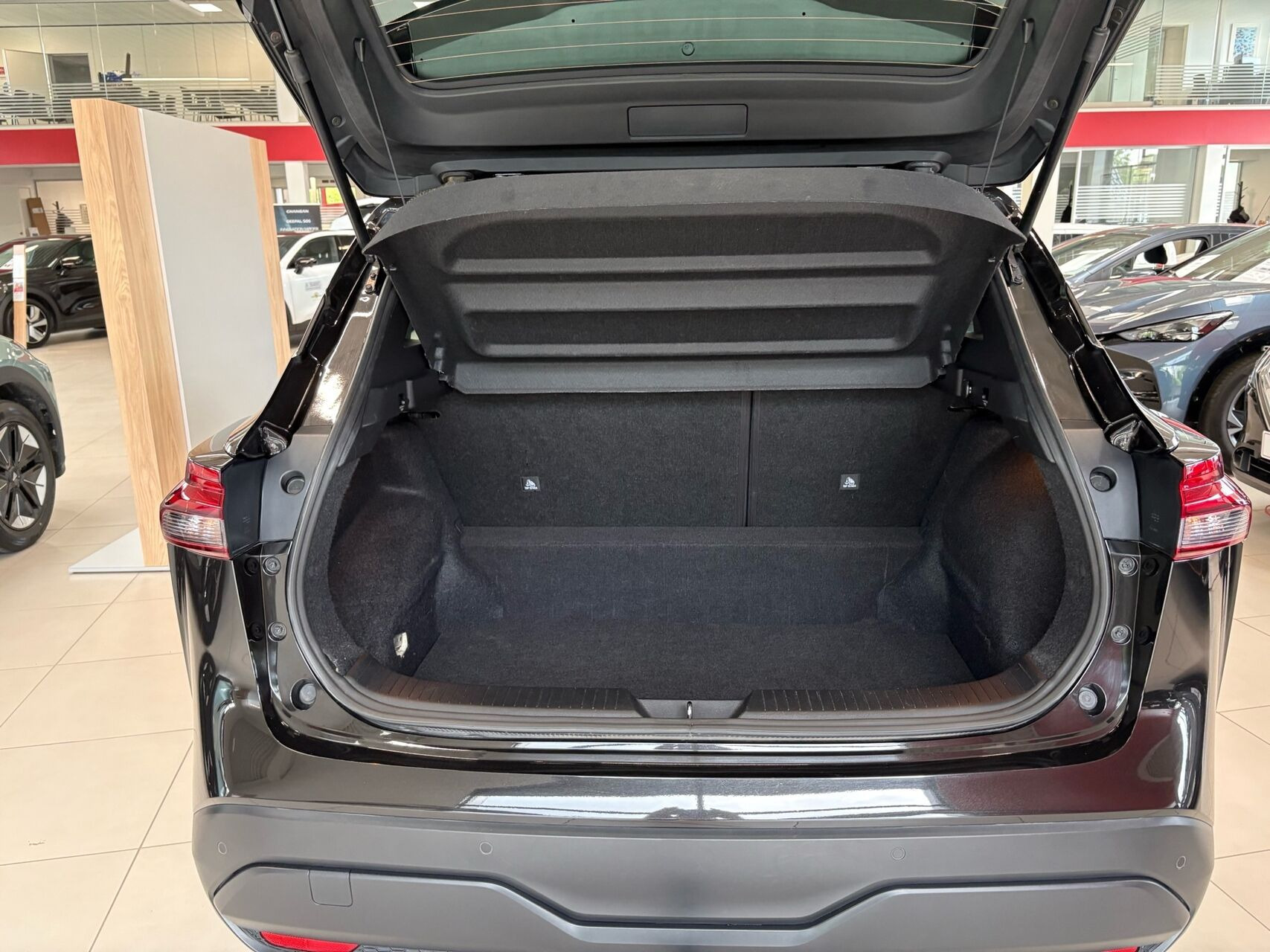 Sort Nissan Qashqai fra 2024