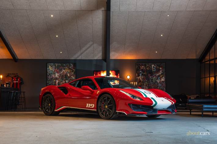 Rød Ferrari 488 Pista Piloti fra 2019
