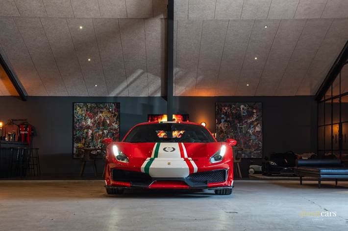 Rød Ferrari 488 Pista Piloti fra 2019