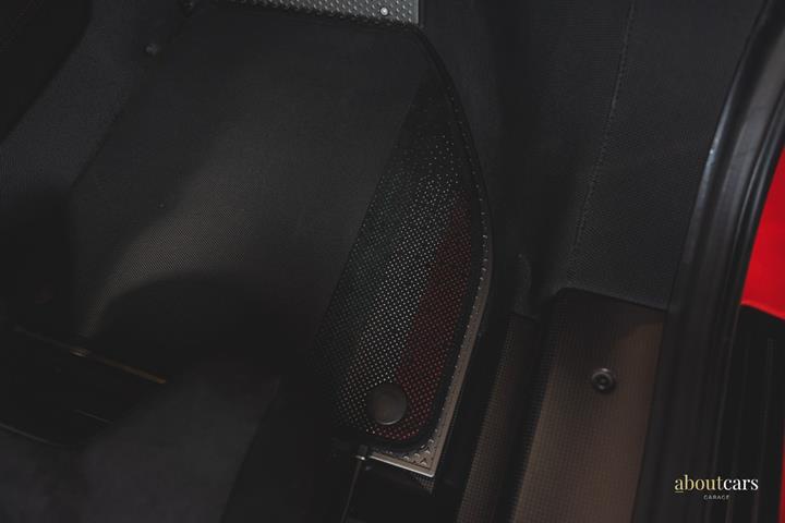 Rød Ferrari 488 Pista Piloti fra 2019 set indefra