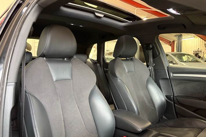 Sort Audi A3 fra 2017