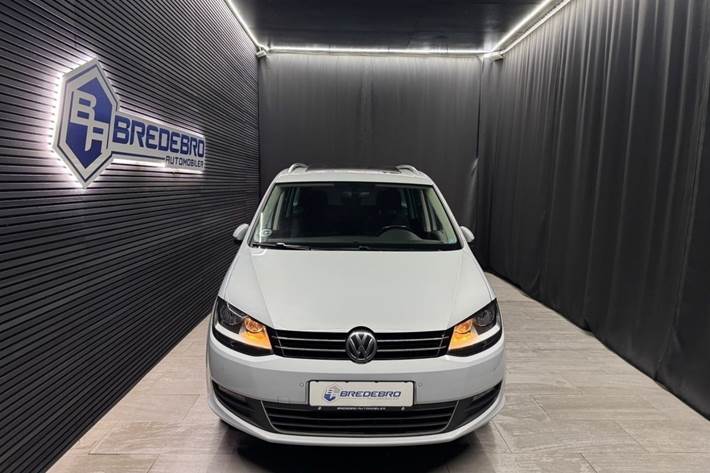 Hvid VW Sharan fra 2018