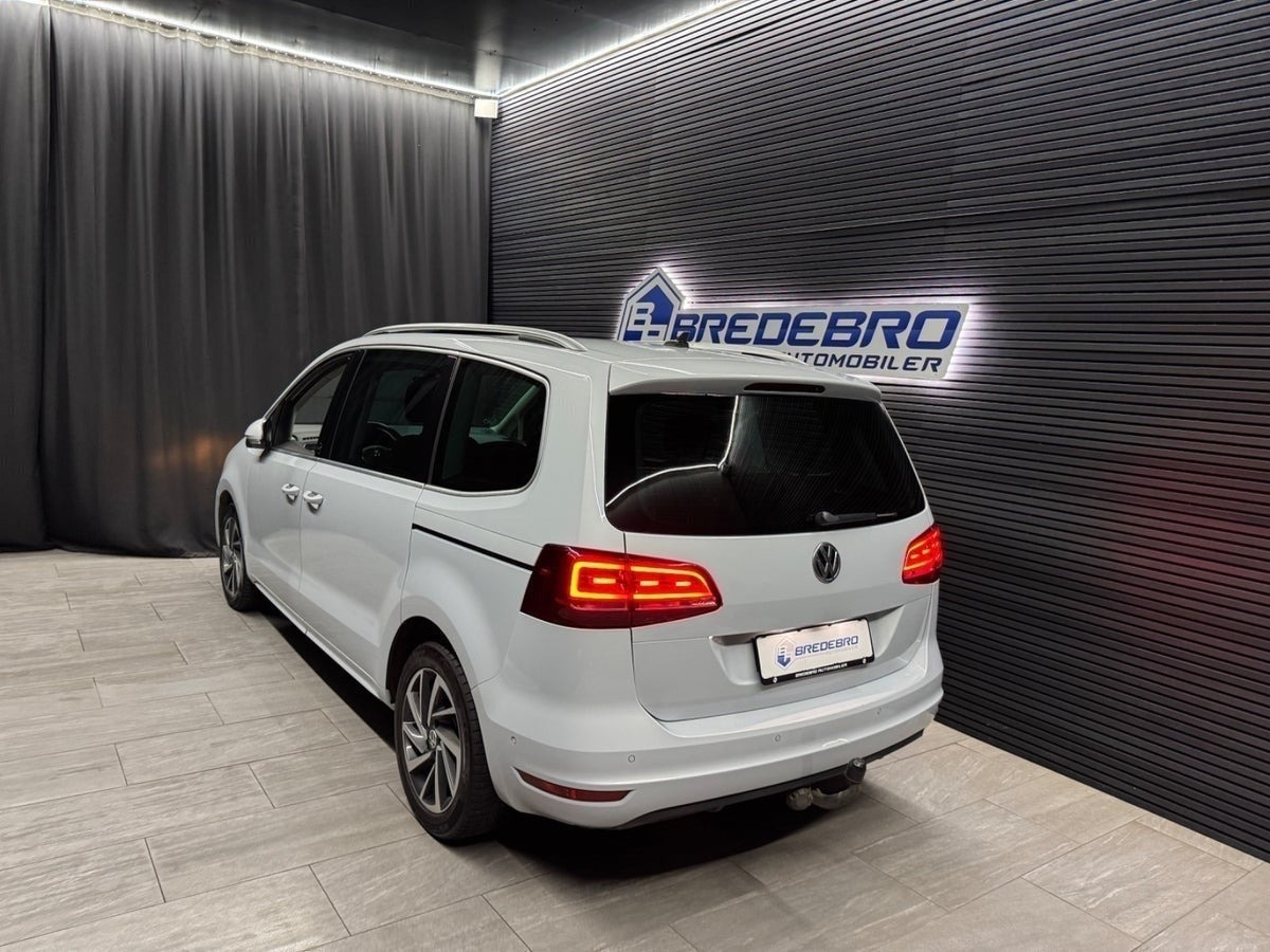 Hvid VW Sharan fra 2018