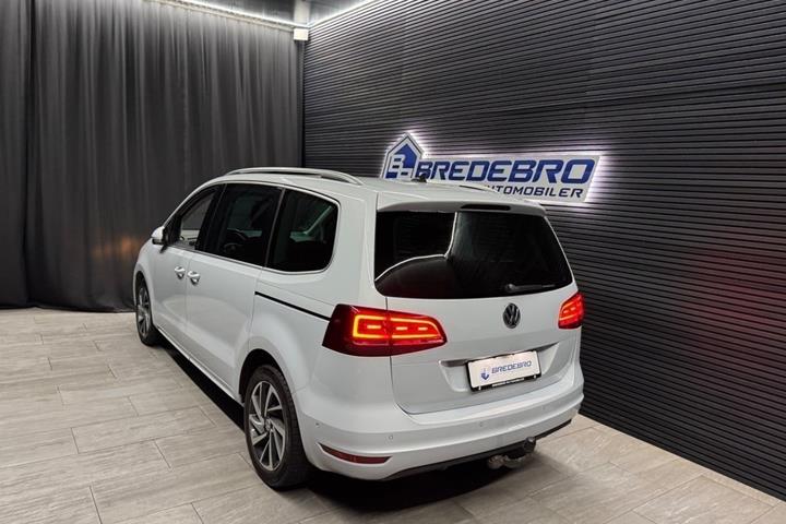 Hvid VW Sharan fra 2018
