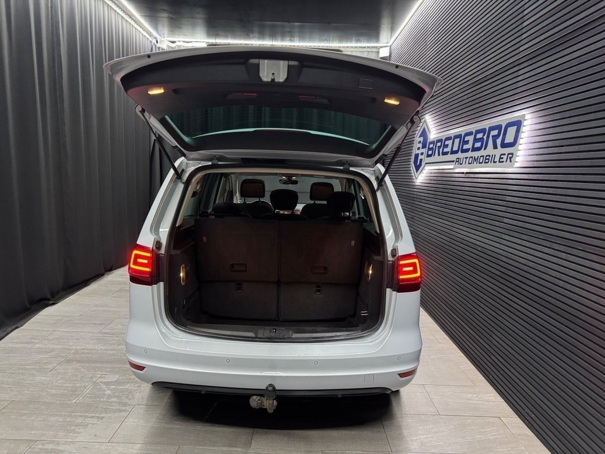 Hvid VW Sharan fra 2018