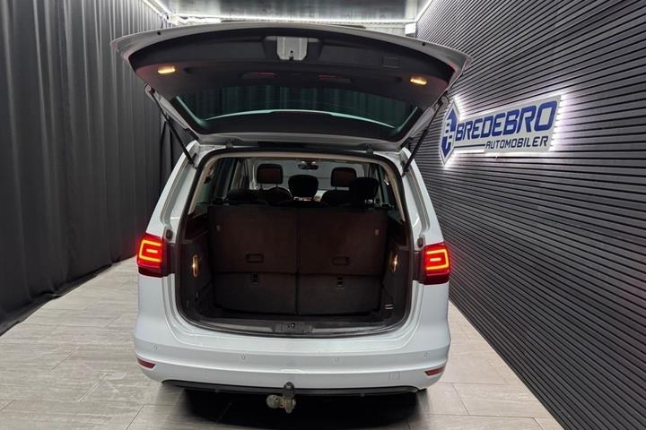 Hvid VW Sharan fra 2018