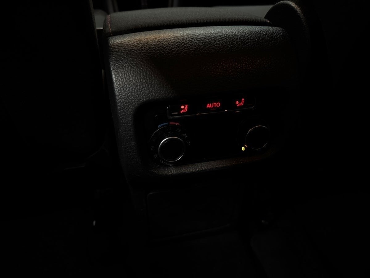 Hvid VW Sharan fra 2018