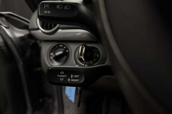 Grå Porsche Cayman S fra 2006
