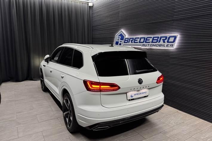 Hvid VW Touareg fra 2020