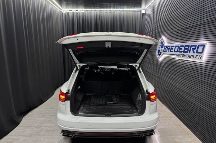 Hvid VW Touareg fra 2020